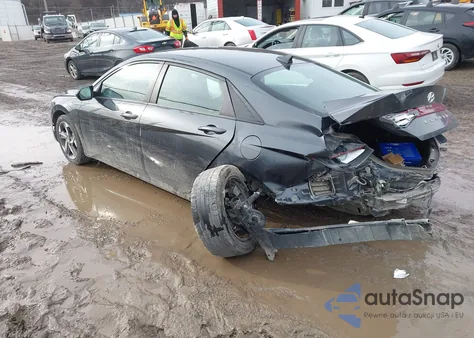 2023 Hyundai Elantra Sel z USA, uszkodzony, nr VIN 5NPLS4AG8PH086441